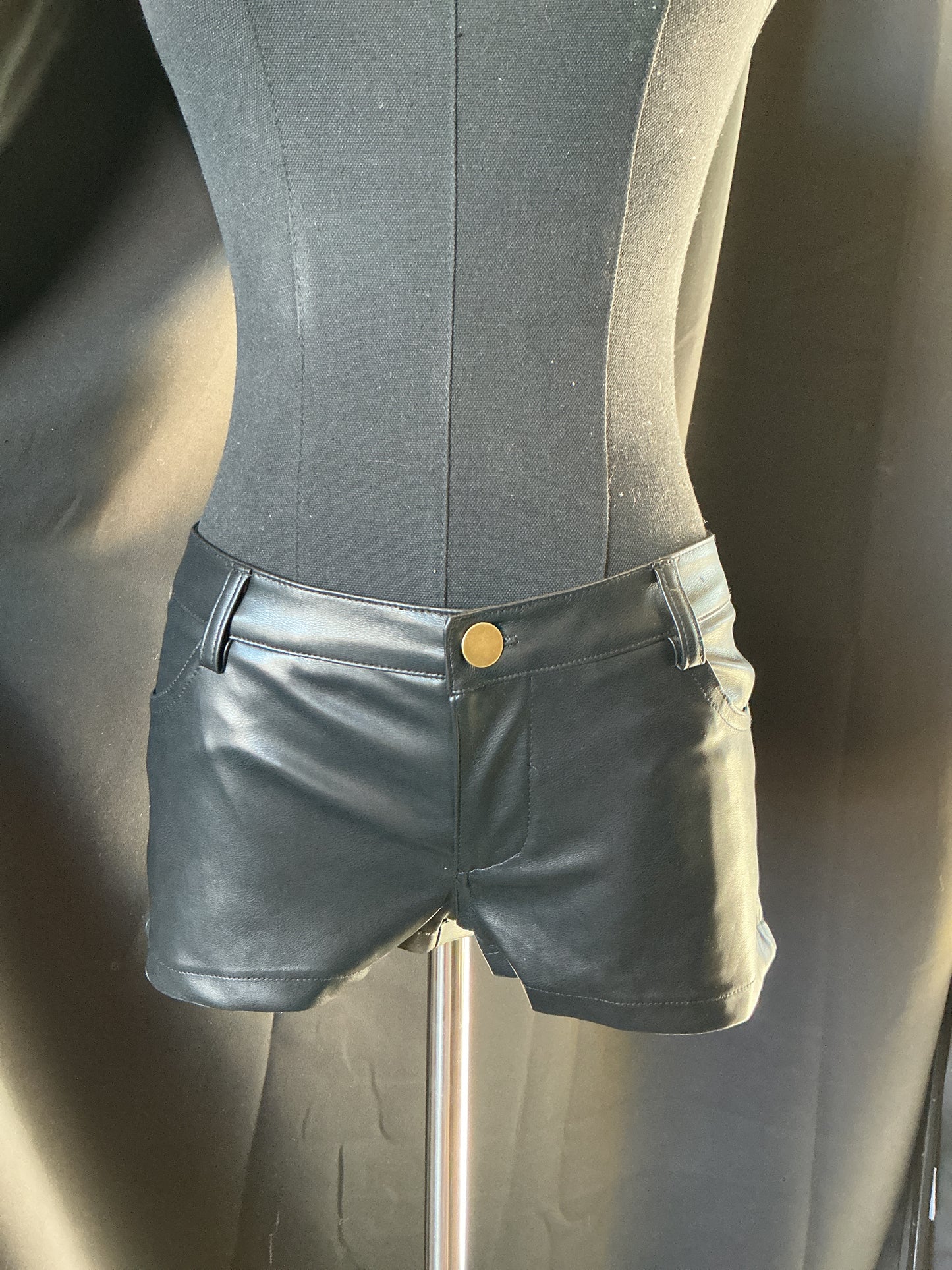 Leather Hot Shorts(Black)