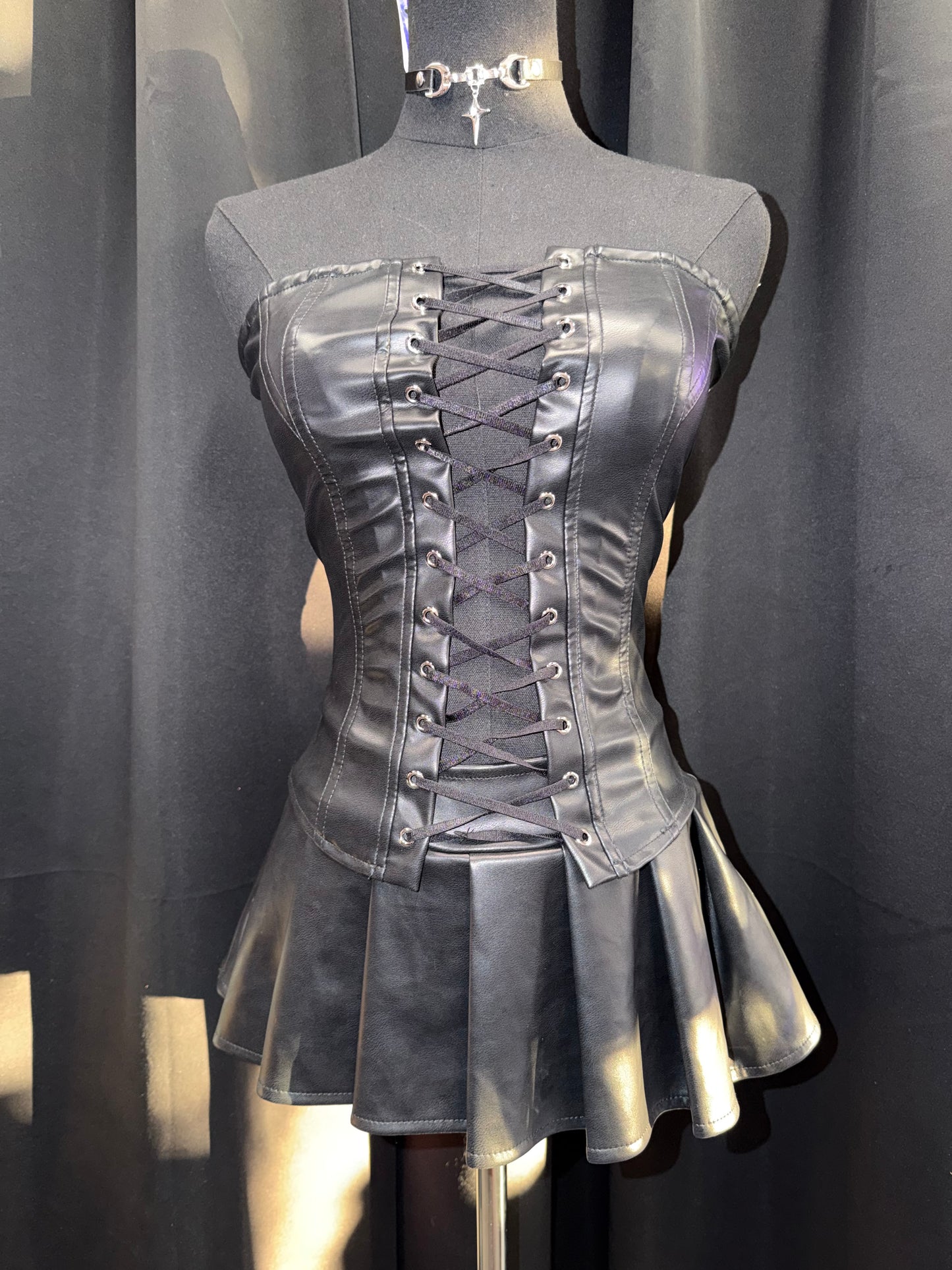 Leather Strung Up Corset(Black)